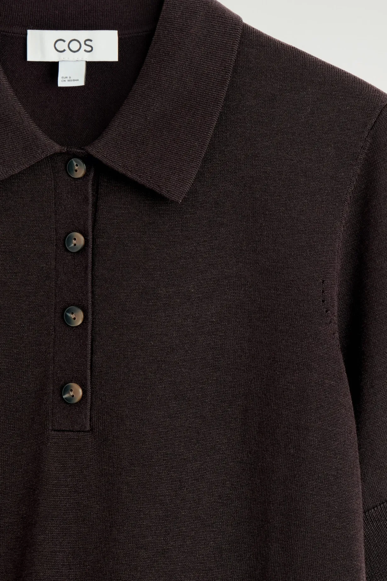 VERKÜRZTES POLOSHIRT AUS WOLL-MIX