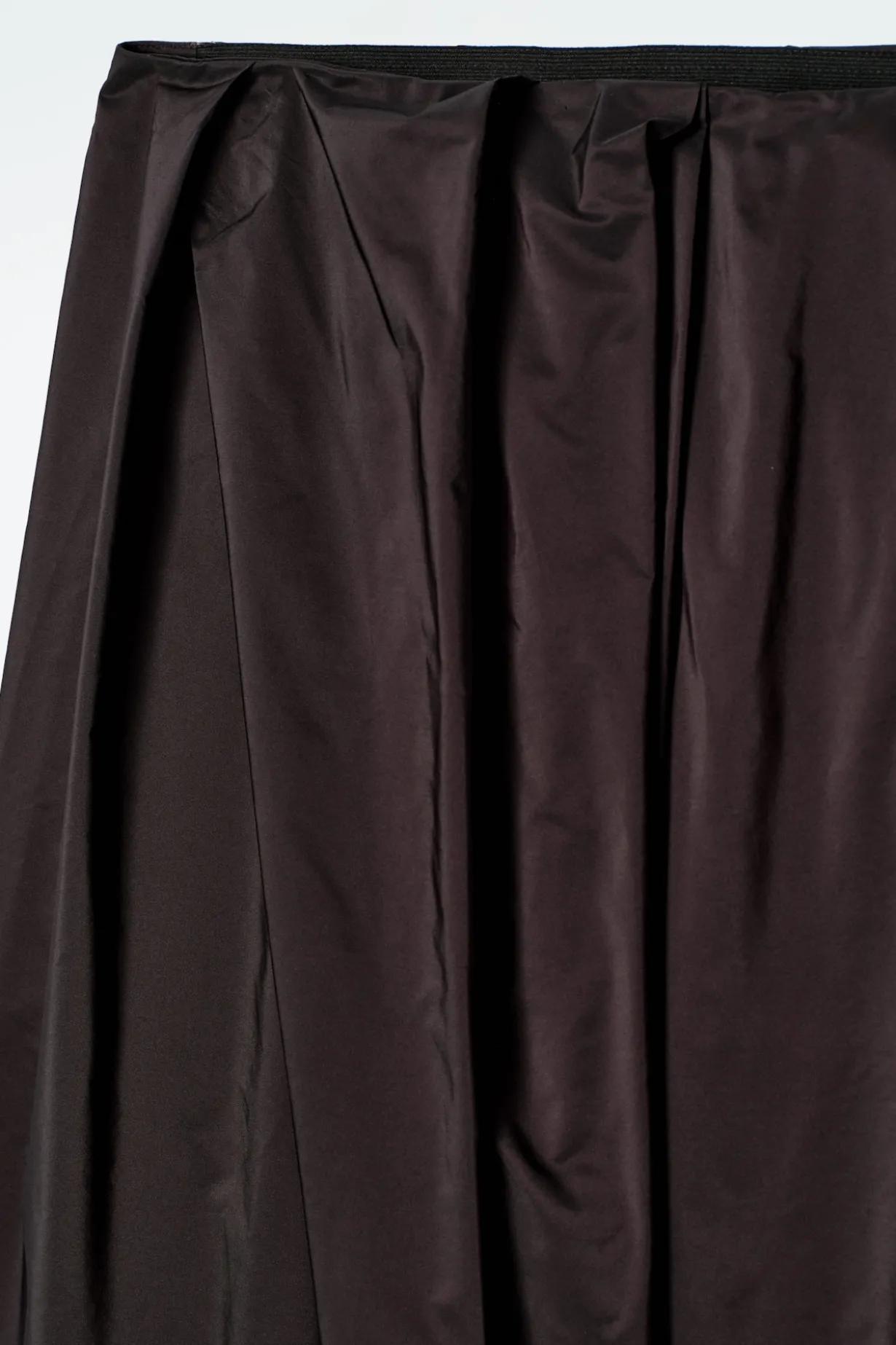 VOLUMINÖSE CULOTTES MIT FALTEN