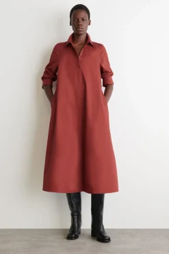 VOLUMINÖSES HEMDKLEID IN MAXILÄNGE