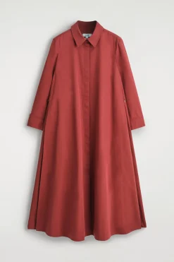 VOLUMINÖSES HEMDKLEID IN MAXILÄNGE
