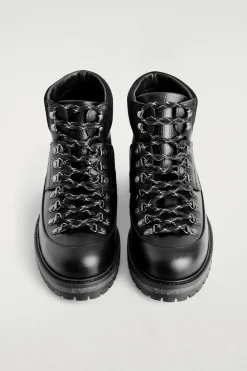 WANDERSTIEFEL AUS LEDER