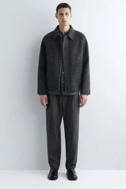WENDBARE WOLLJACKE MIT KARO- UND FISCHGRÄTMUSTER