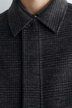 WENDBARE WOLLJACKE MIT KARO- UND FISCHGRÄTMUSTER