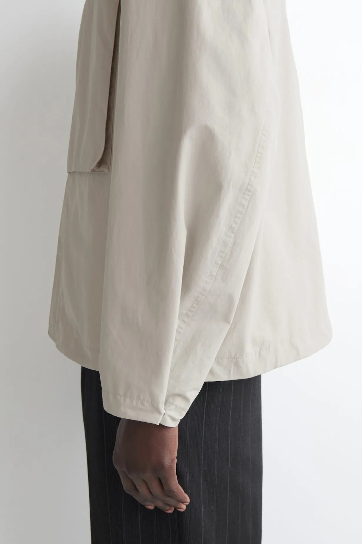 WINDJACKE MIT KAPUZE