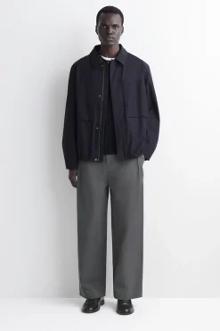WINDJACKE MIT KAPUZE