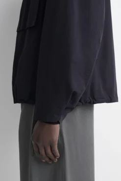 WINDJACKE MIT KAPUZE