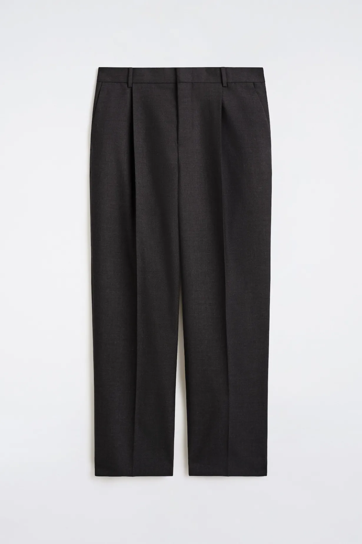 WOLLHOSE MIT BÜGELFALTEN