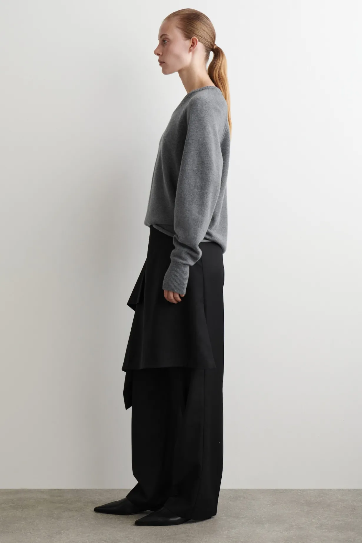 WOLLHOSE MIT ROCK