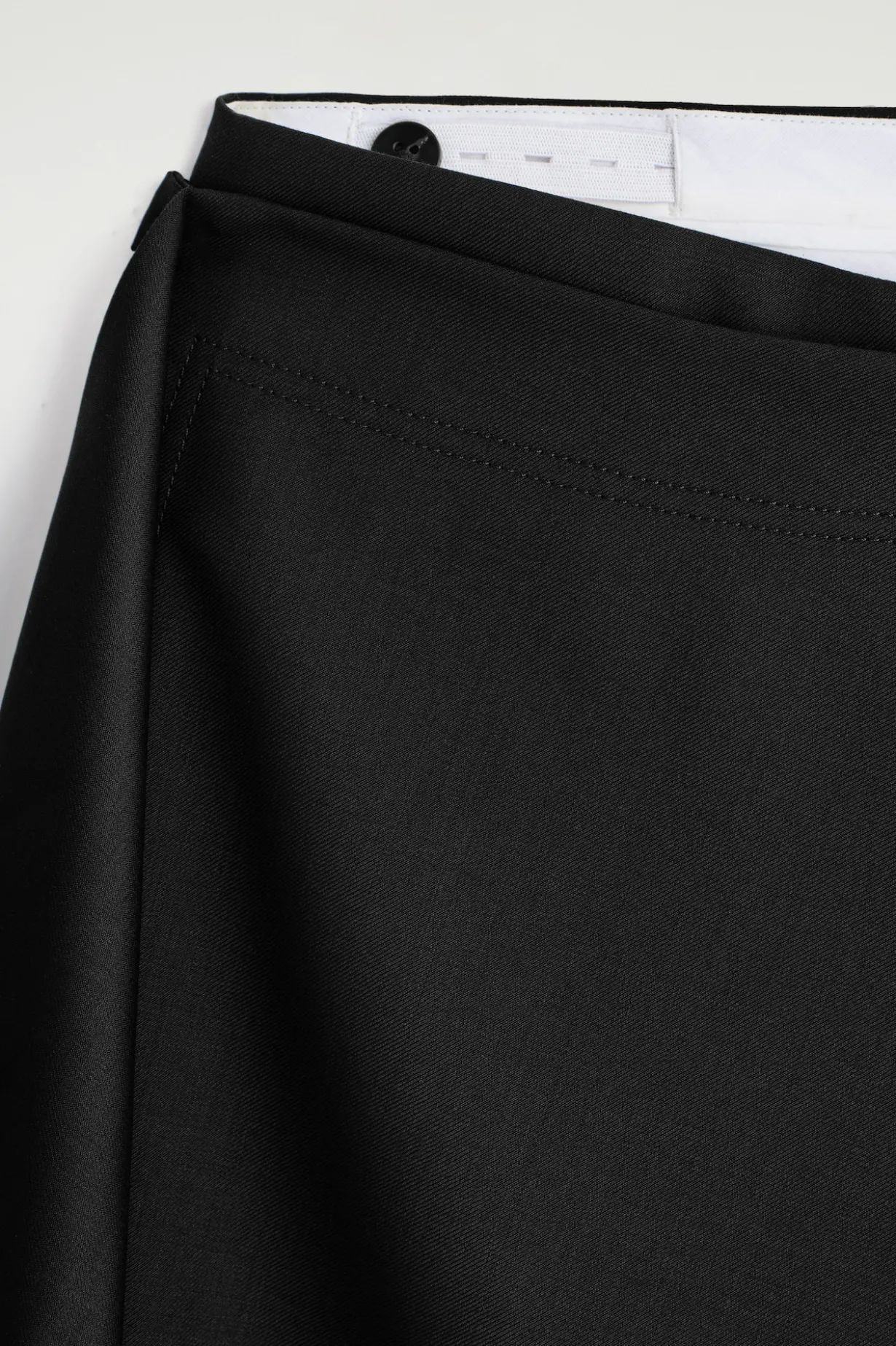 WOLLHOSE MIT ROCK