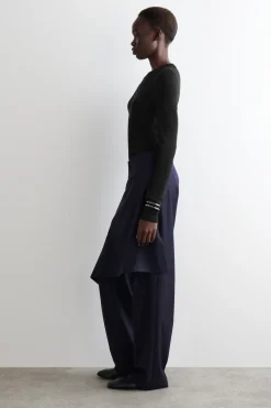 WOLLHOSE MIT ROCK