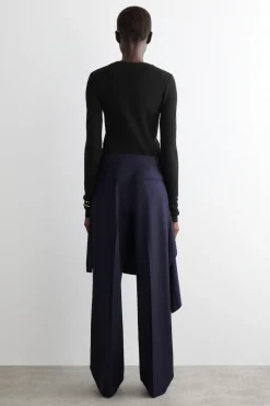 WOLLHOSE MIT ROCK