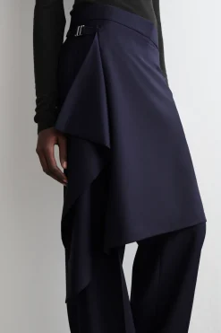 WOLLHOSE MIT ROCK