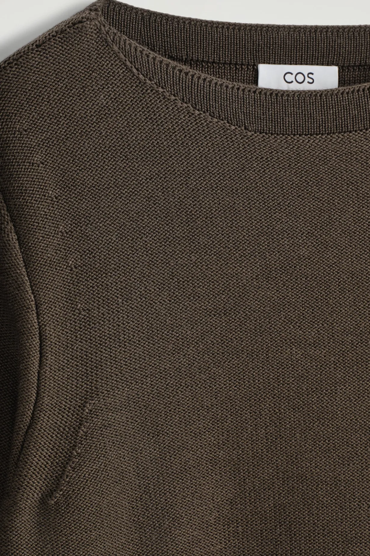 WOLLPULLOVER MIT U-BOOT-AUSSCHNITT